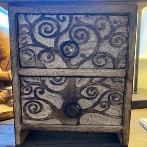 Small table top 2-drawer storage